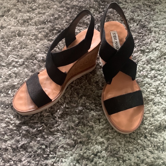 Steve Madden wedge Sandals - Picture 2 of 3